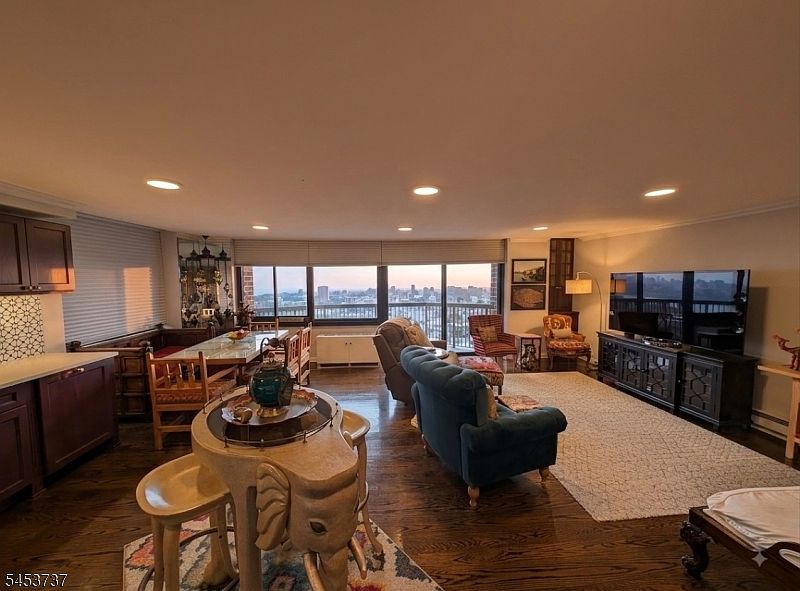 2nd image of 770 Anderson Ave #23N