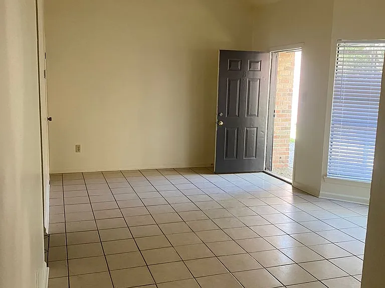 8723 Gsri Ave — Photo 6