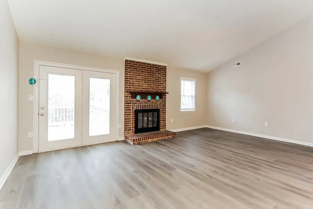 3 bed, 2.0 bath, 1591 sqft, $2,920 — Photo 4