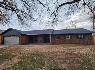 2413 Meadowlane, Ponca City, OK 74604