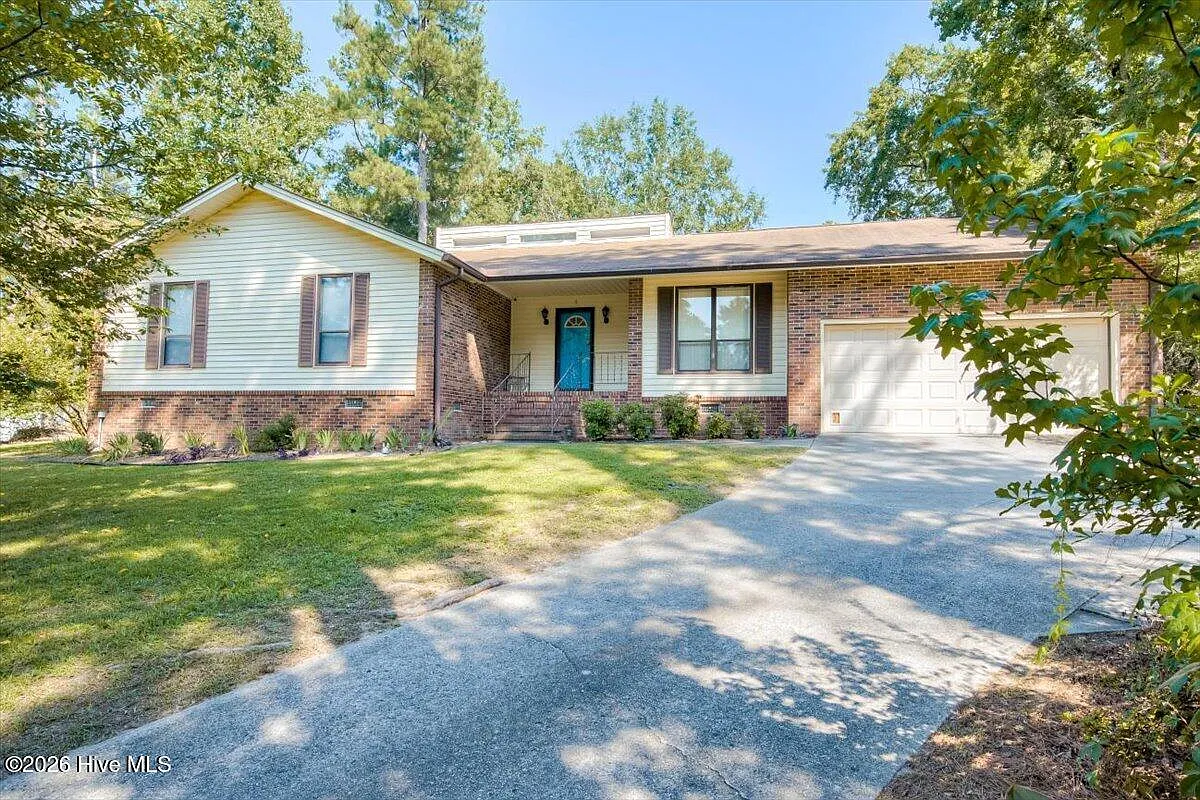 3 bed, 2.5 bath, 1826 sqft, $1,850 — Photo 1