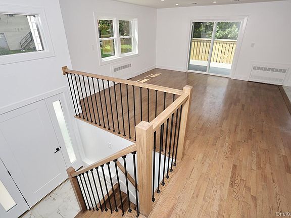 4th image of 38 Singer Avenue