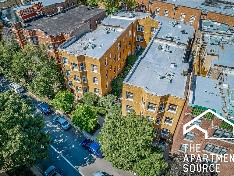 632 W Roscoe St #1N — Photo 12