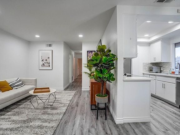 4th image of 1833 Camberley Ln #212