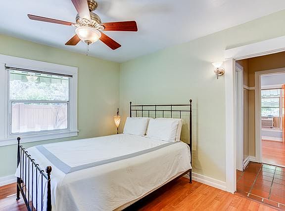 4th image of 3840 Brunswick Ave