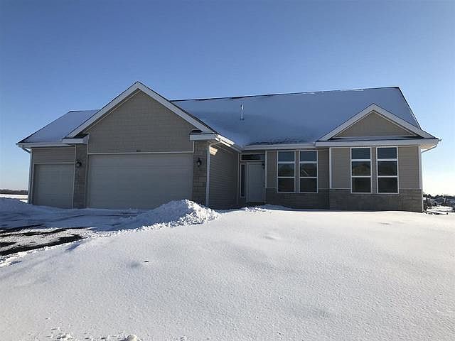 1st image of 1011 Benbrook Dr