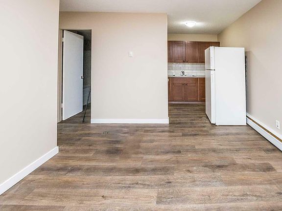 5th image of 4750 55th St #1-16