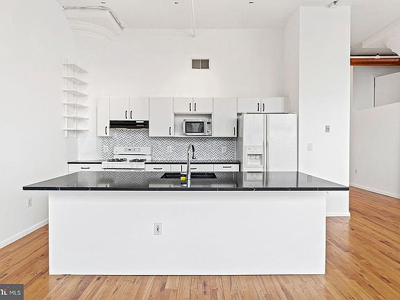 4th image of 314-22 N 12th St APT 604