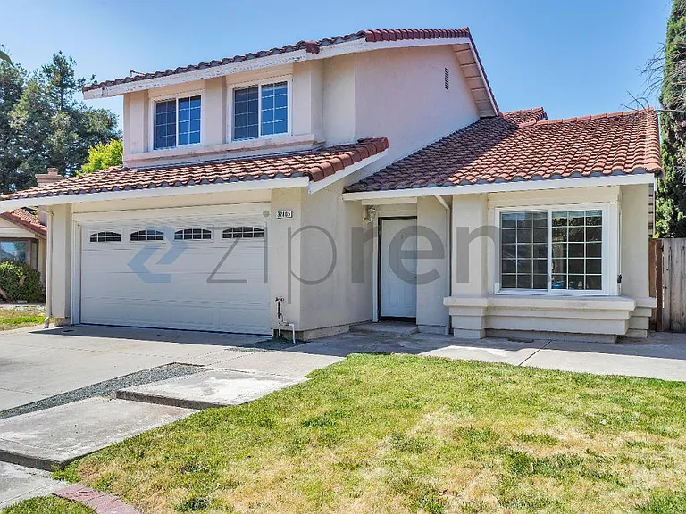 32805 Palmdale Ct — Photo 3