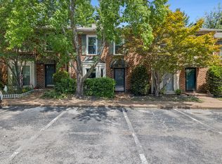 526 Williamsburg Dr, Nashville, TN 37214