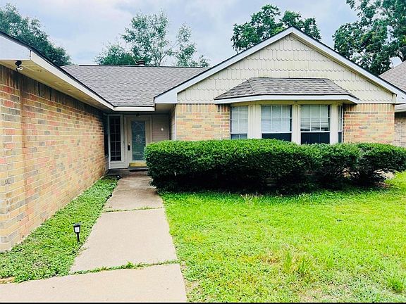 4th image of 15235 Yorkpoint Dr Drive