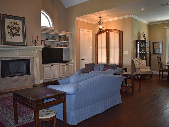 5th image of 1312 Covey Ln