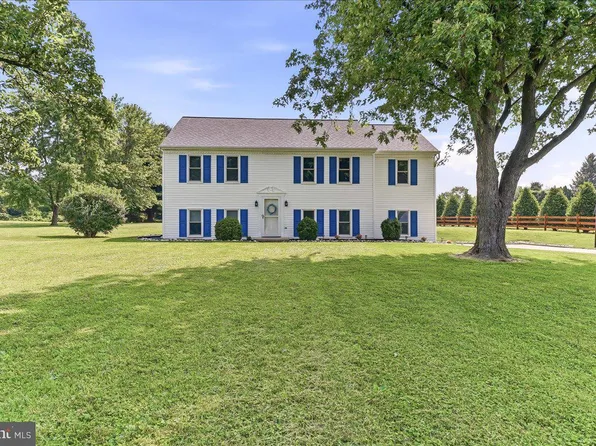 300 Duck Farm Rd, Oxford, PA 19363