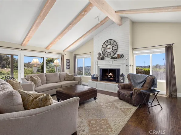 3237 Canonita Dr, Fallbrook, CA 92028