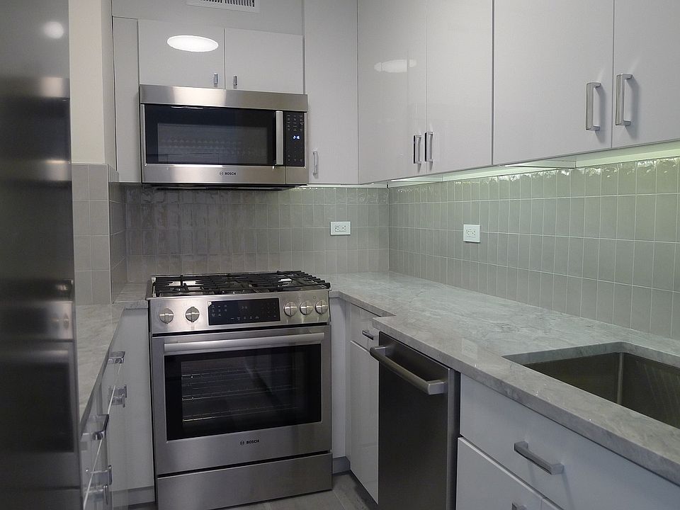 1st image of 400 Central Park W APT 20V