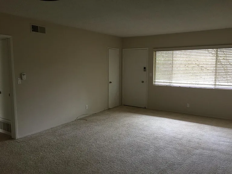 12030 Goshen Ave #6 — Photo 1