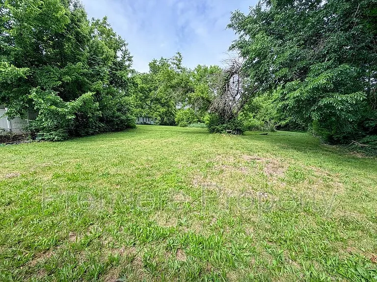 3320 S Sterling Ave — Photo 12