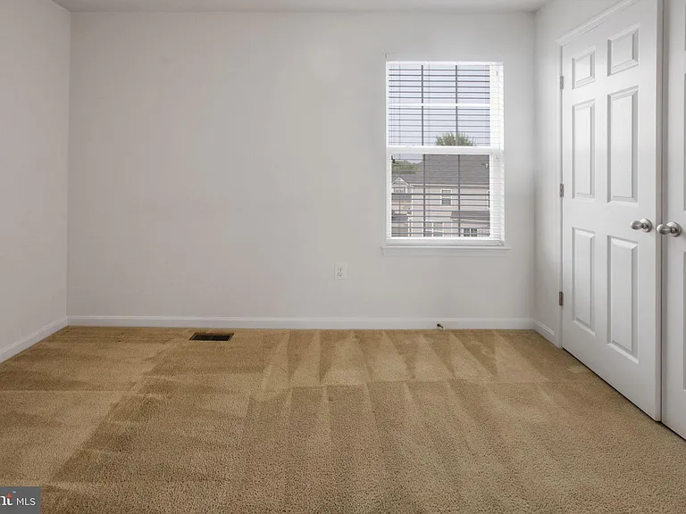 4 Cornerstone Dr — Photo 32