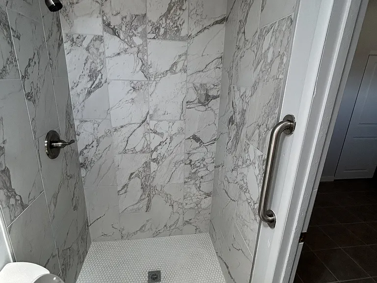 1849 W Waverly St — Photo 12
