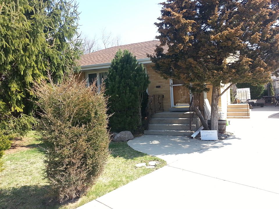 1st image of 4453 N Redwood Dr