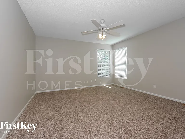 609 Rosehill Dr — Photo 12