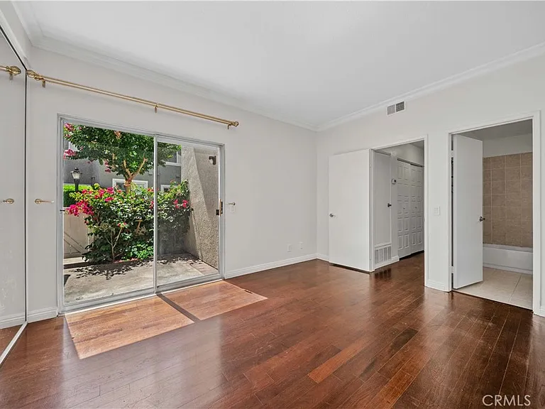 632 Springbrook N #7 — Photo 16
