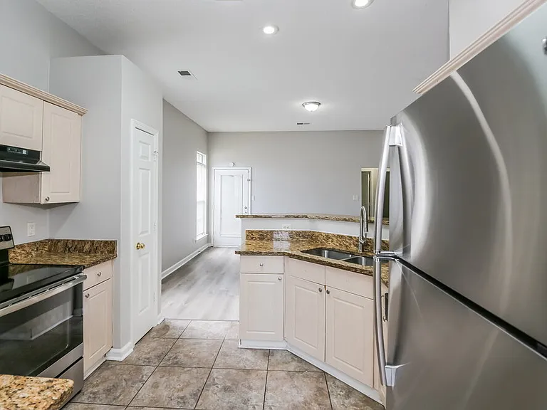 3875 Neyland Valley Dr — Photo 6