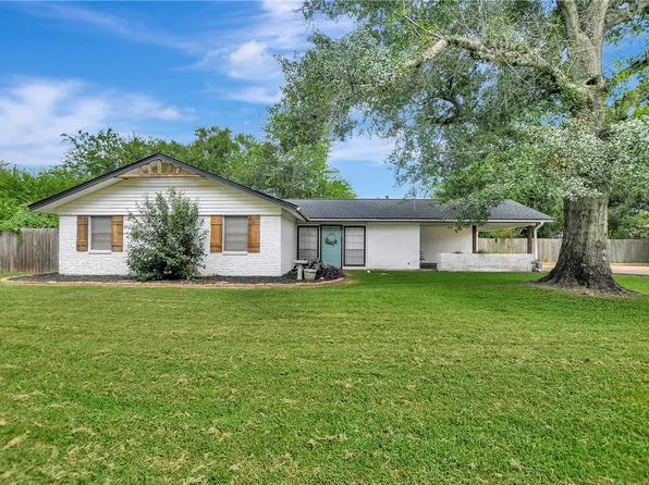 202 W Limit St, Madisonville, TX 77864