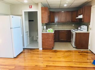 402 Smithfield Ave #3, Pawtucket, RI 02860