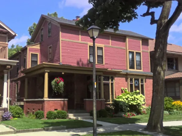 910 W Wayne St, Fort Wayne, IN 46802