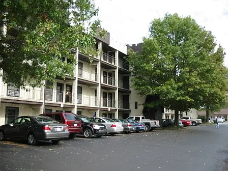 4012 Dupont Cir #402 — Photo 4
