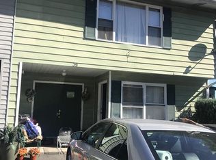 39 Forest Brook Rd, Nanuet, NY 10954