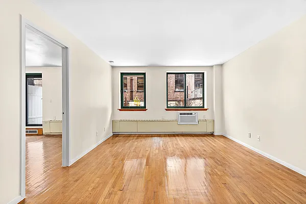 Rented by Compass | media 10