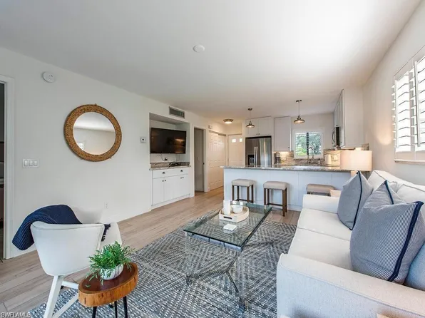 746 Eagle Creek DR #101, NAPLES, FL 34113