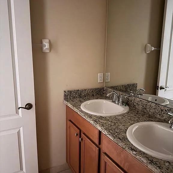 1911 Silverweed Way — Photo 23