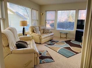 1406 Lake Blvd APT 2E, Saint Joseph, MI 49085