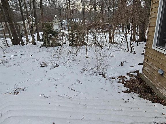 4th image of 15460 Kelly St