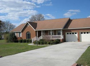 702 Newton Dr, Adel, GA 31620
