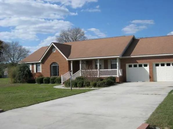 702 Newton Dr, Adel, GA 31620
