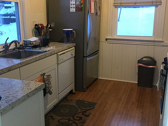 4th image of 128 Comstock Pl #1