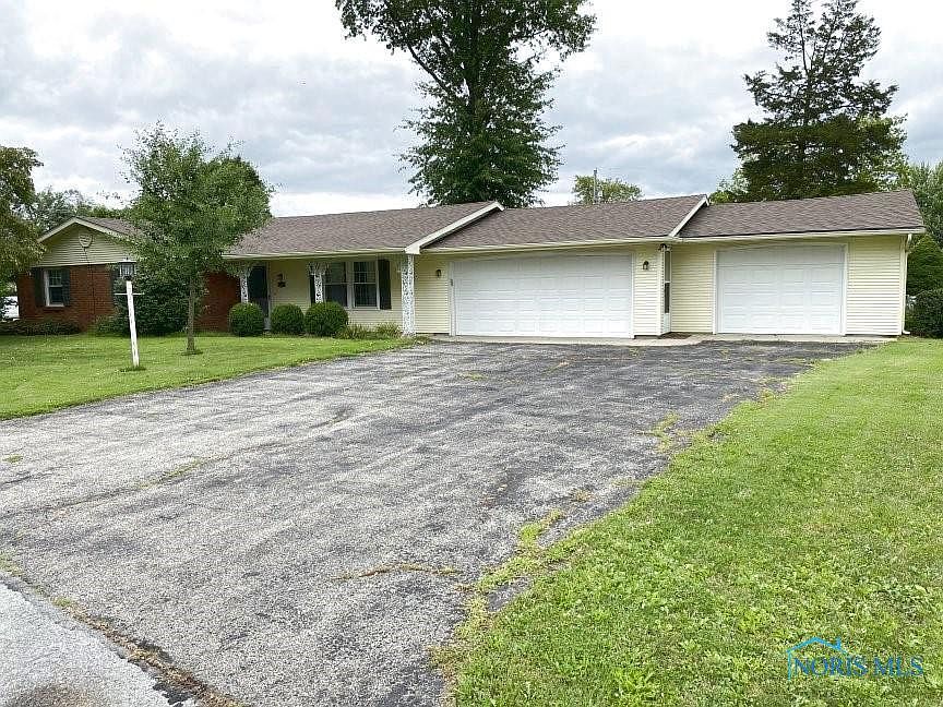 1st image of 125 Oak Park Dr