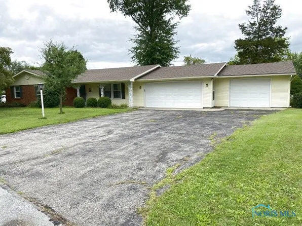 125 Oak Park Dr, Hicksville, OH 43526