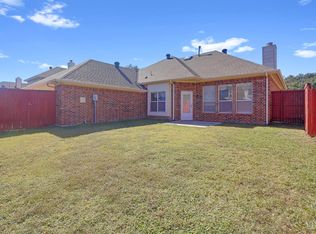 2222 Heads Ln, Carrollton, TX 75006