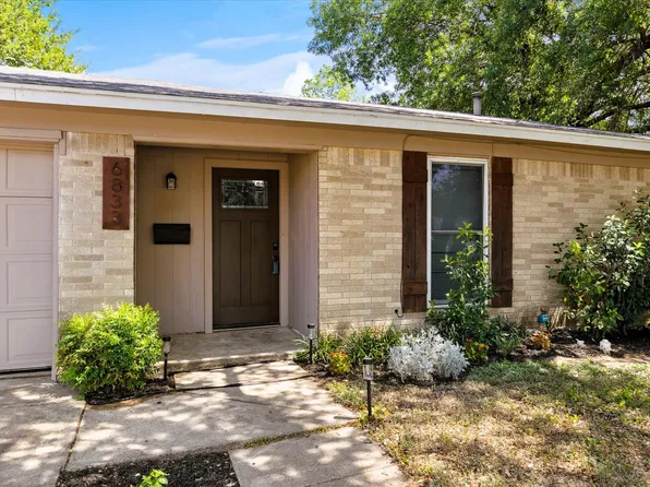 6833 John Dr, Richland Hills, TX 76118