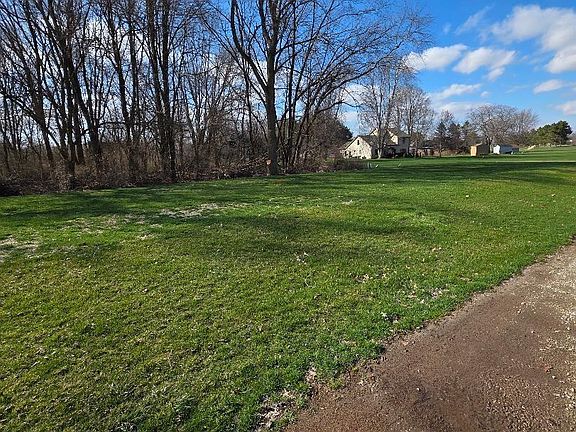 5th image of 1712 Green Acres Dr