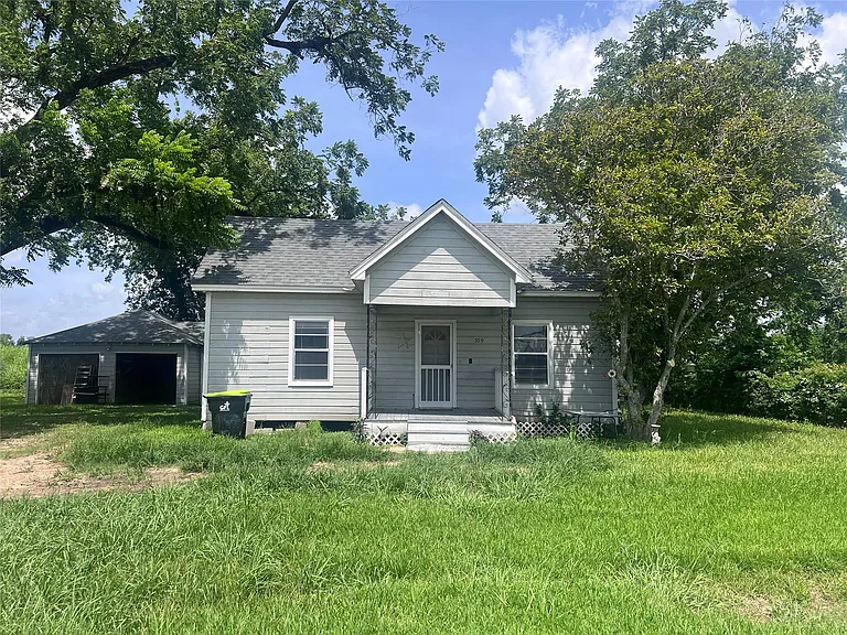 709 S Harrison Ln — Photo 2