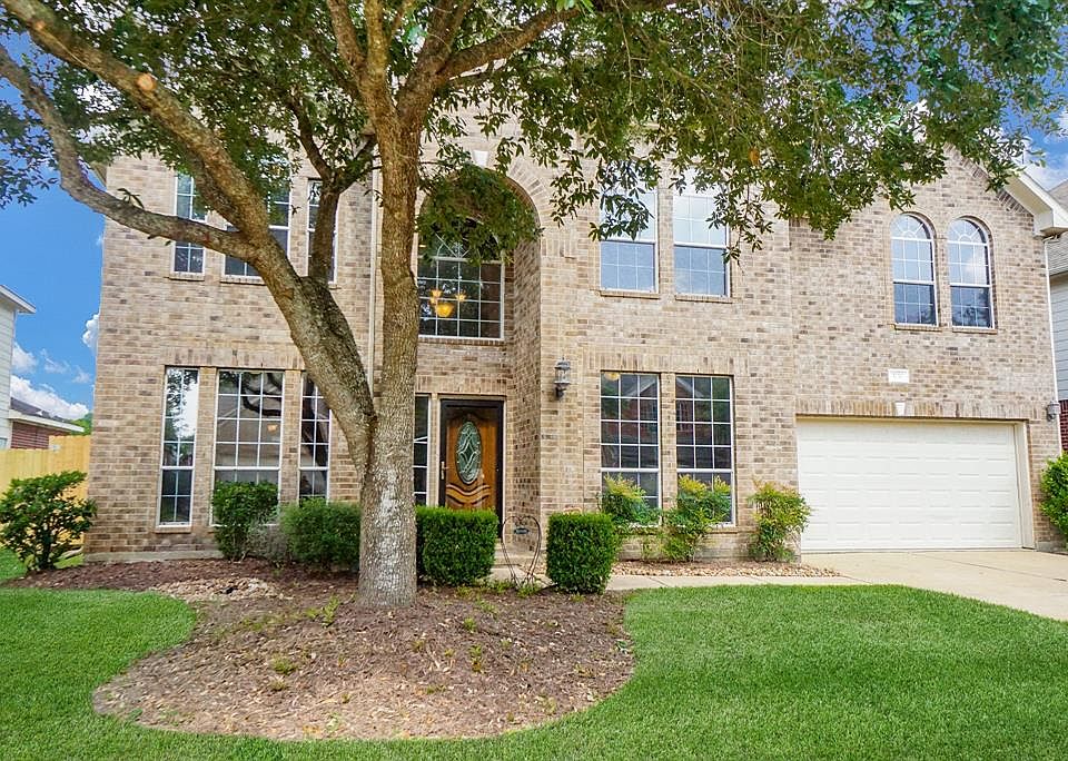 1st image of 3210 Village Pond Ln