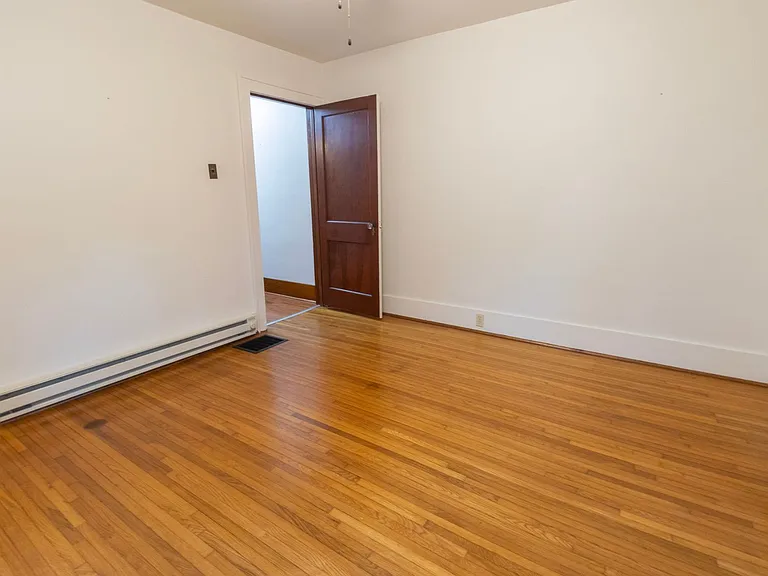 203 Edgewood Ave — Photo 9