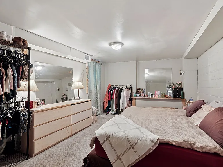 1672 Randolph Ave — Photo 16