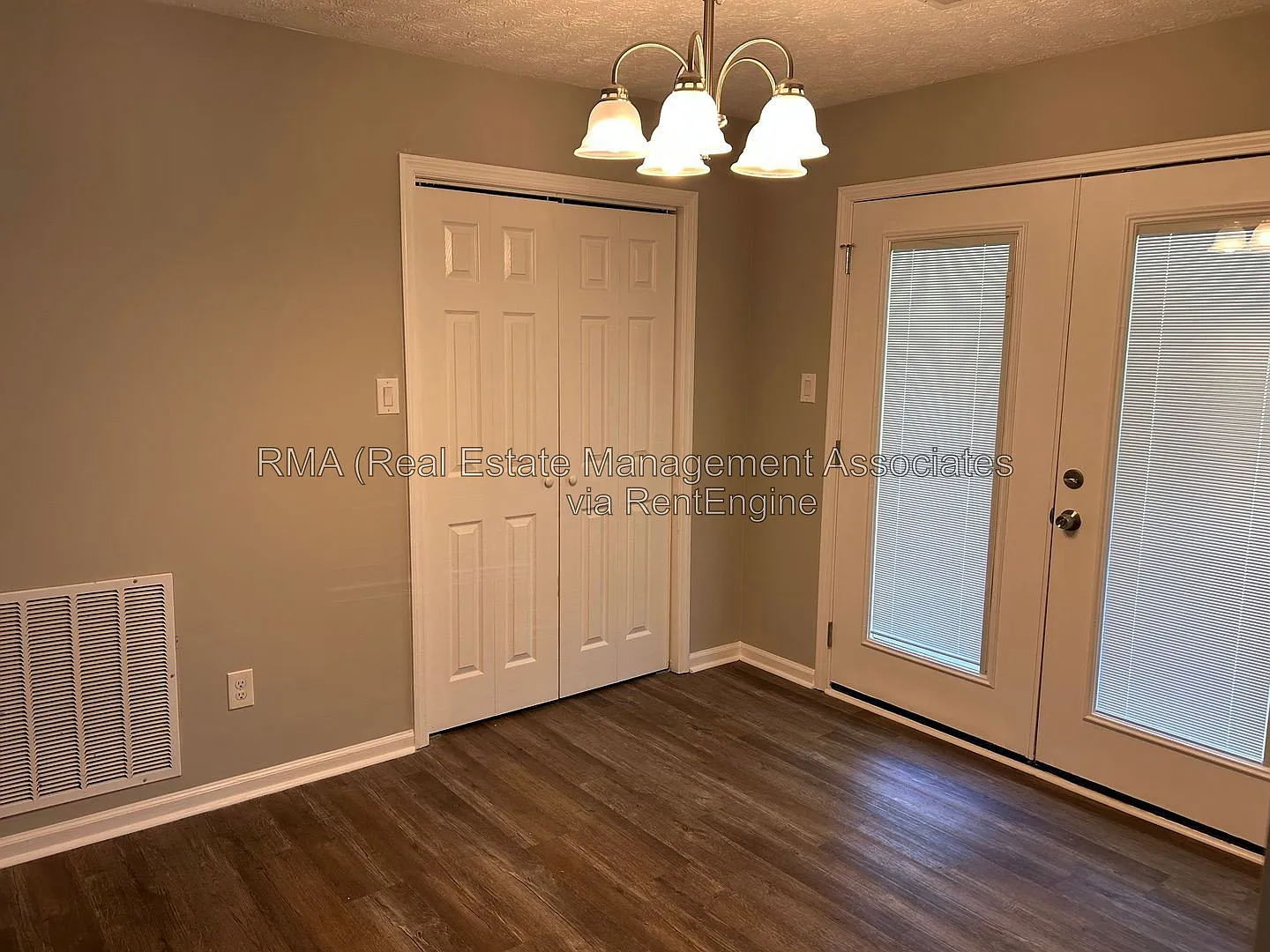 3 bed, 2.0 bath, 1200 sqft, $1,750 — Photo 4
